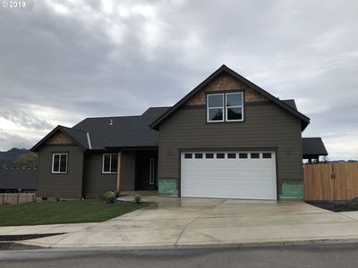 1497 Dogwood Ave, Cottage Grove, OR, 97424