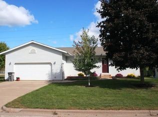 2703 S Pleasant Dr, Holmen, WI 54636
