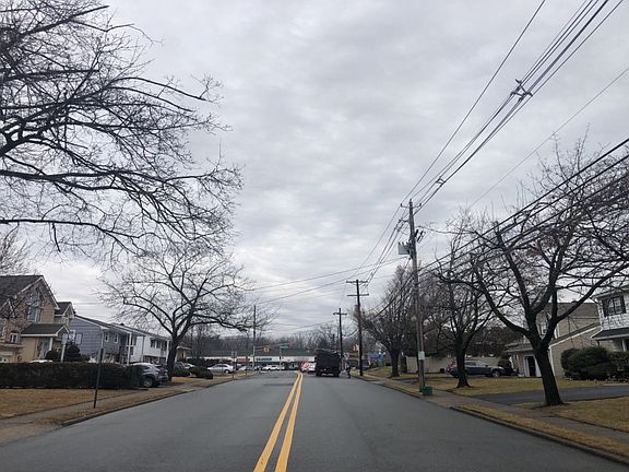 4th image of 39-19 Morlot Ave