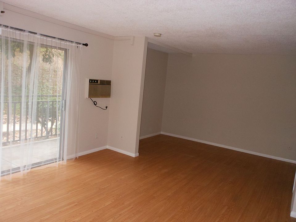 1st image of 7506 Parkway Dr Unit 107