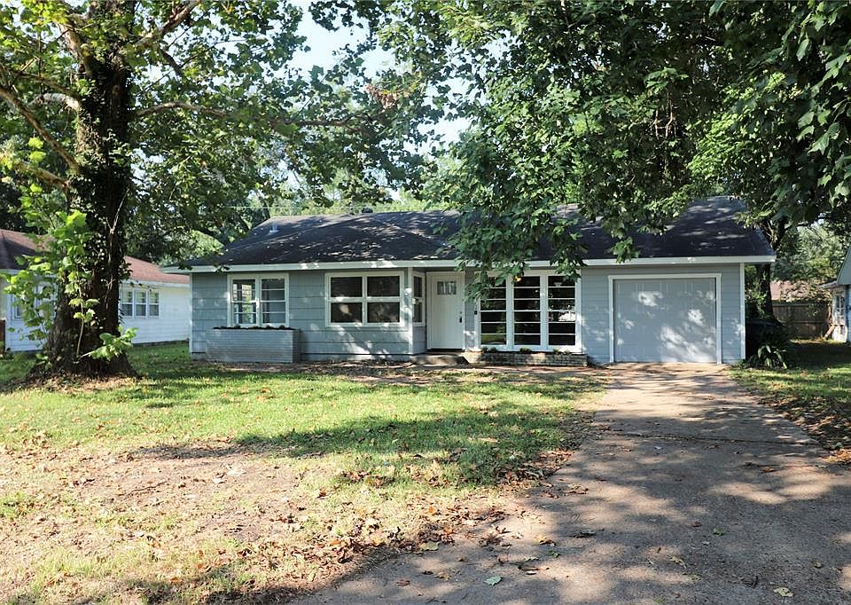 1st image of 535 Peyton Dr