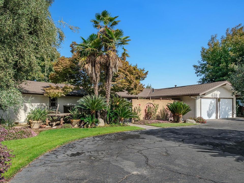 1st image of 2474 Country Club Ln