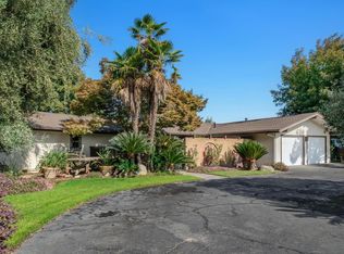 2474 Country Club Ln, Selma, CA 93662