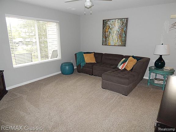 4th image of 5046 Clintonville Pines Dr #1