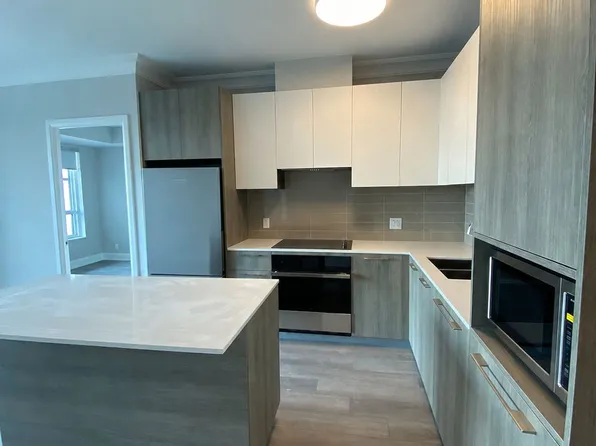 18 Water Walk Dr, Markham, ON