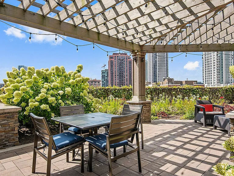 Left Bank Outdoor Seating