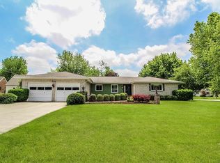 701 Barbara Ln, Wapakoneta, OH 45895