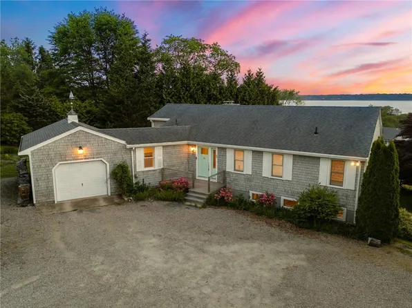 55 W Main Rd, Little Compton, RI 02837