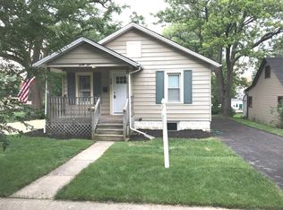 24 S Hudson St, Westmont, IL