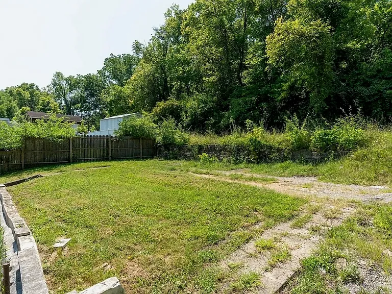 3947 Cass Ave — Photo 3
