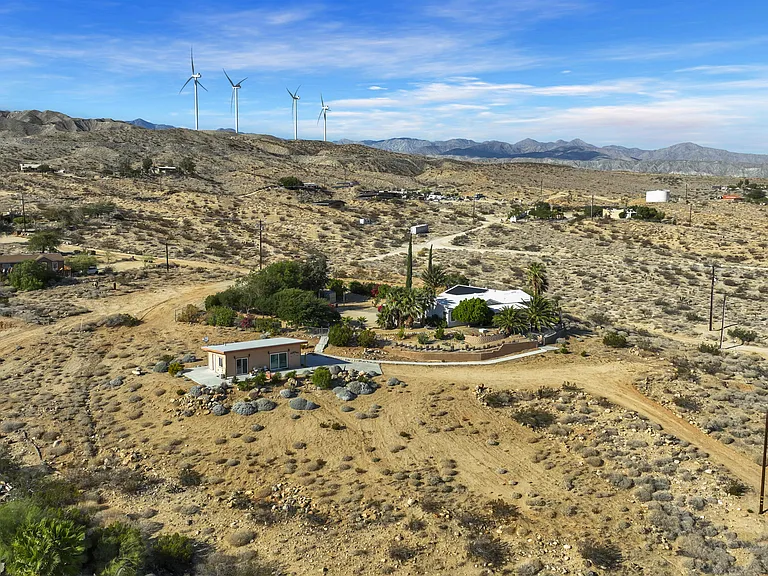 60781 Painted Hills Rd #60781 — Photo 12