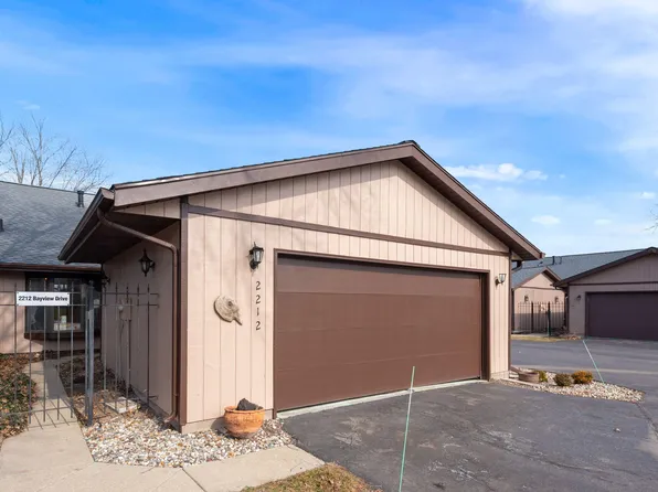 2212 Bayview Dr, Michigan City, IN 46360