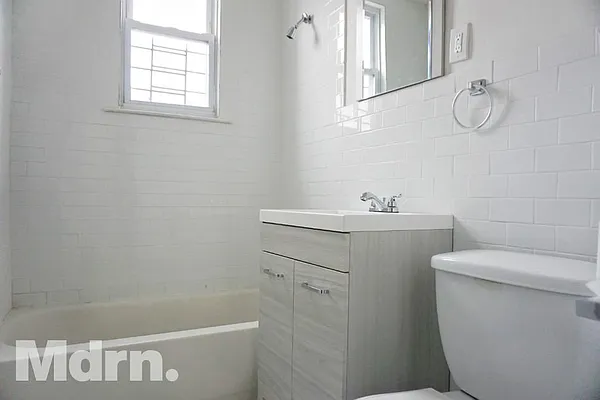 Rented by Mdrn Residential | media 8