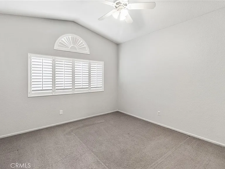 166 Almador — Photo 11