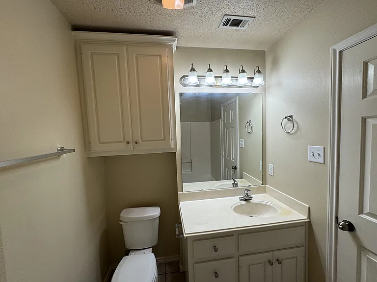 511 N Clinton Ave #A — Photo 10