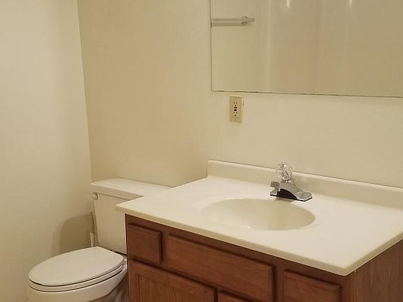 2nd image of 1706 Brooklyn Dr APT D