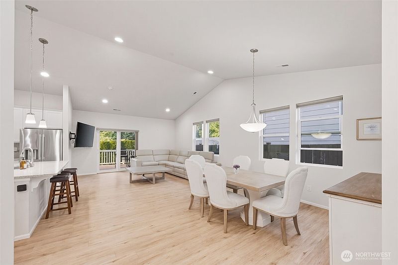 5th image of 4681 Sierra Street