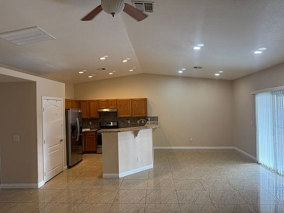 3rd image of 5219 Willowdale Ct