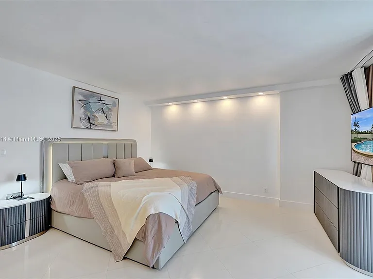 4001 S Ocean Dr #16P — Photo 3