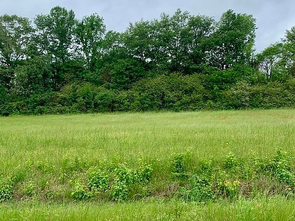 3rd image of 23799 Holt Rd