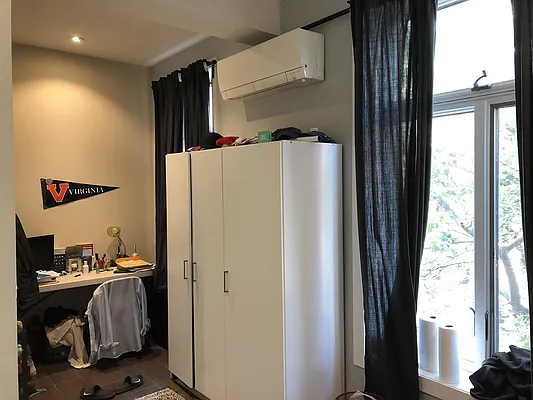 Rented by Avenue Real Estate | media 12