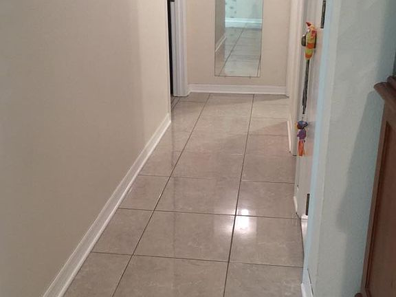 5th image of 1220 Golfview Woods Dr
