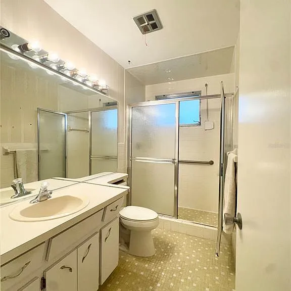 2402 Ecuadorian Way #40 — Photo 17