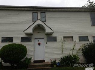 18 Albergo Ct, Bethpage, NY 11714