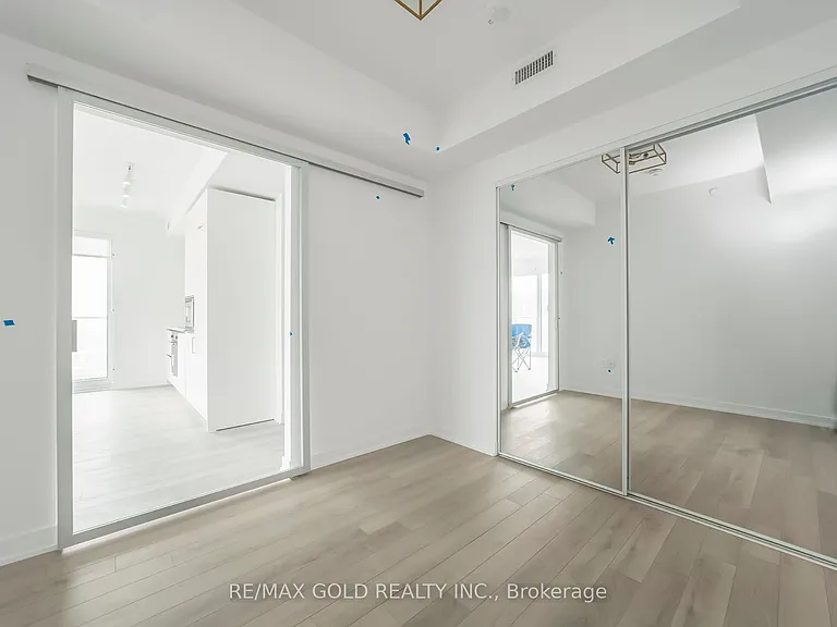 230 Simcoe St #2818 — Photo 25