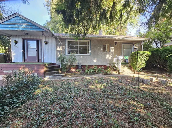 4505 Marine Dr, Burnaby, BC V5J 3G1