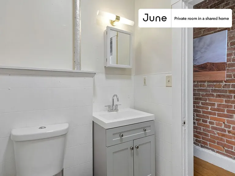 7 Linden St #B — Photo 3