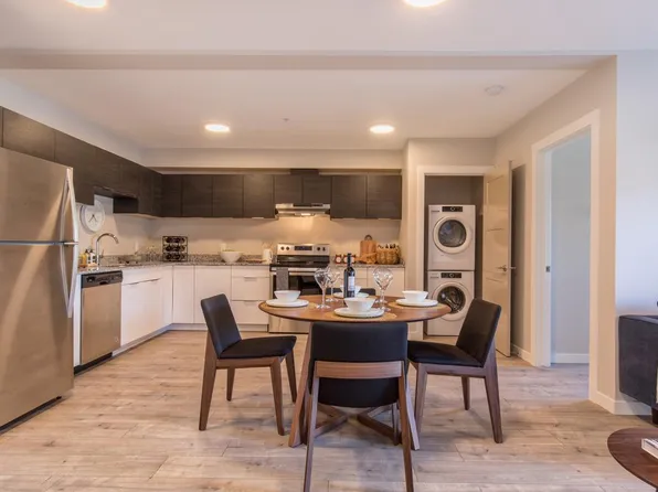 2036 South Island Highway