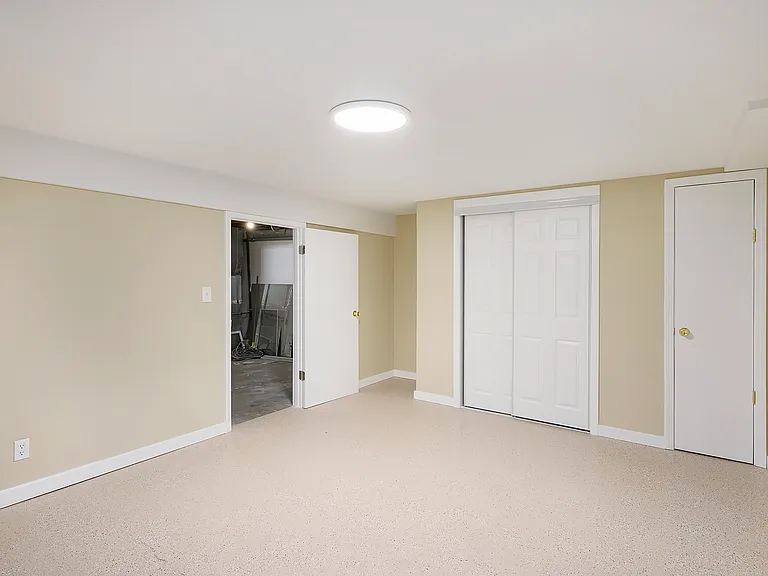 8207 Webster Ave #7 — Photo 7