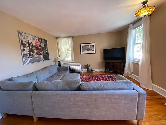 ENTERTAINMENT ROOM