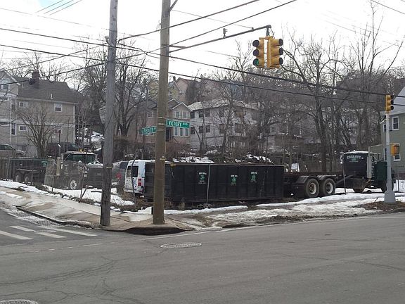 5th image of 180 Victory Boulevard
