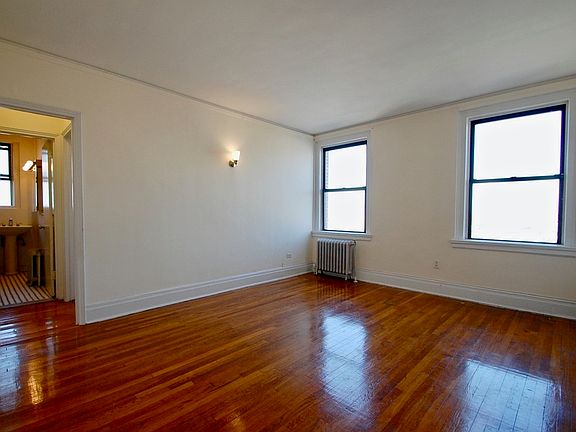 4th image of 636 W 174th St APT 12D