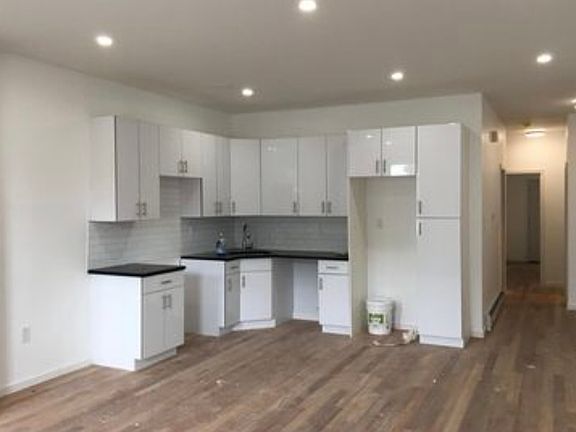 5th image of 3642 Bronxwood Ave