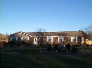 449 Griffin Rd, Tunnel Hill, GA 30755