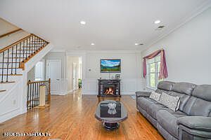 5th image of 287 Ellis St