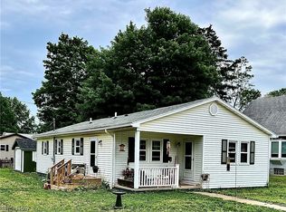 374 Pearl St, Leetonia, OH 44431