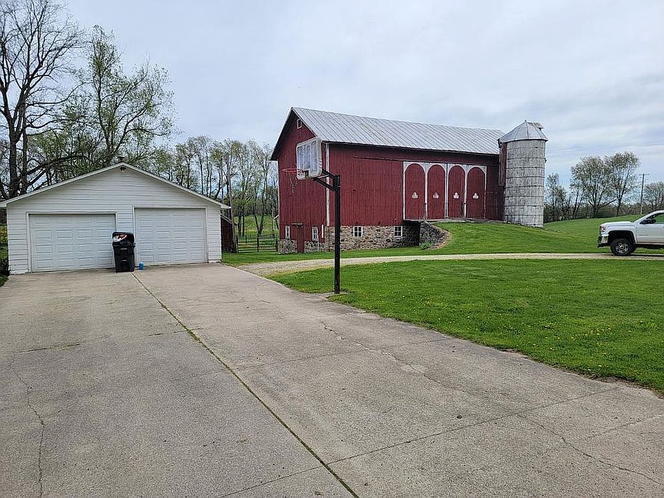 2nd image of 3905 E C Ave