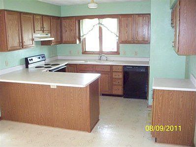 2nd image of 3222 Aurora Ln