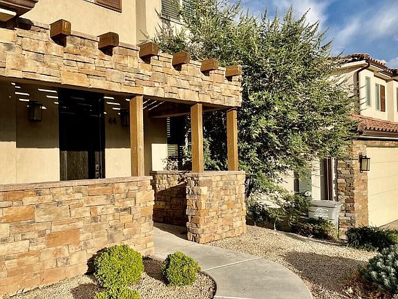 4th image of 438 Stone Mountain Dr #44