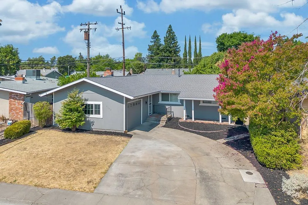 8127 Lichen Dr photo 1