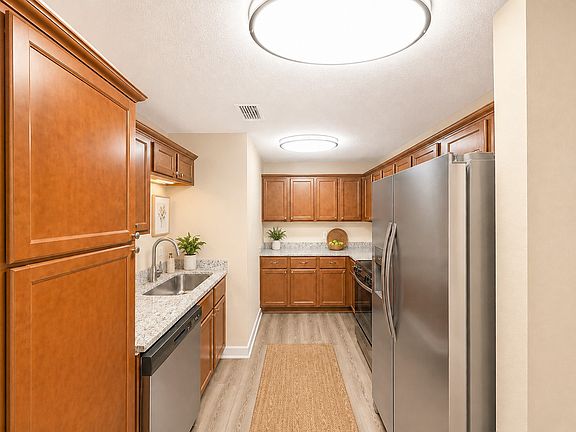 4th image of 1231 Rutherford Dr