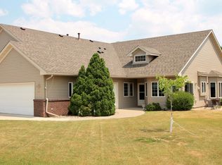 151 Bluebird Ln, Clearwater, MN 55320