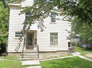 220 5th Ave SW APT 2, Aberdeen, SD 57401