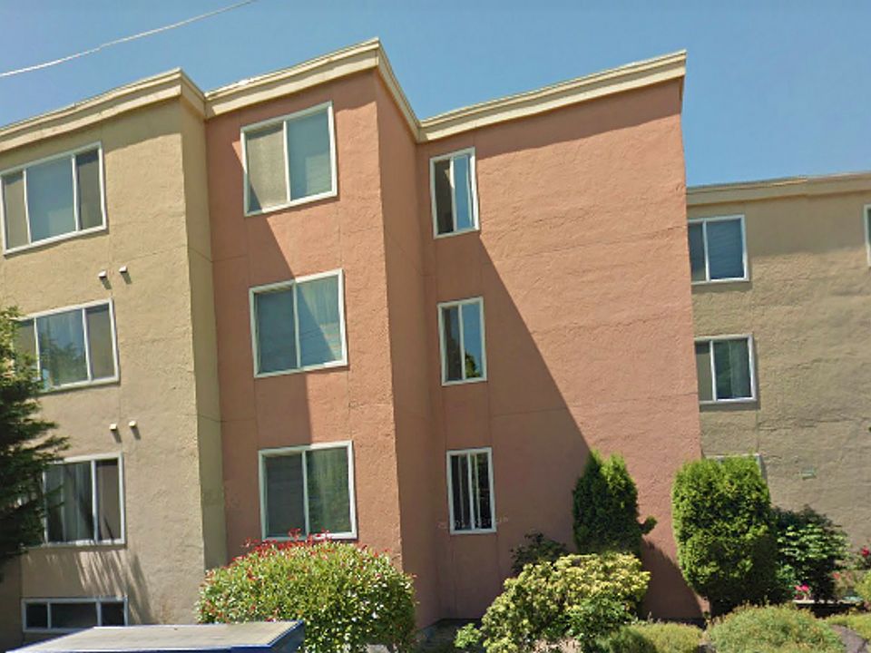 1st image of 1925 Eastlake Ave E APT 105