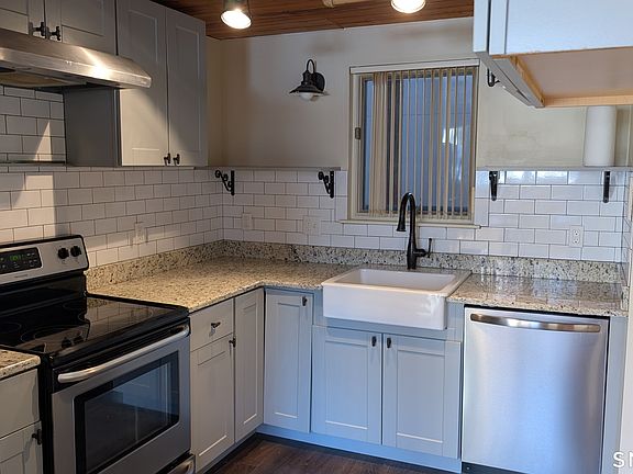 3rd image of 839 Main St APT 77