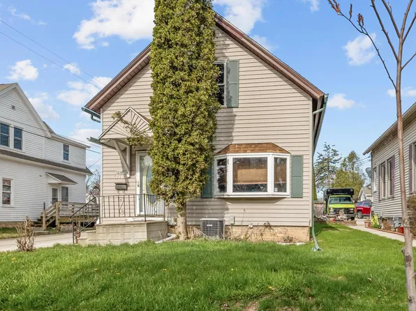 1214 South 17th STREET, Sheboygan, WI 53081